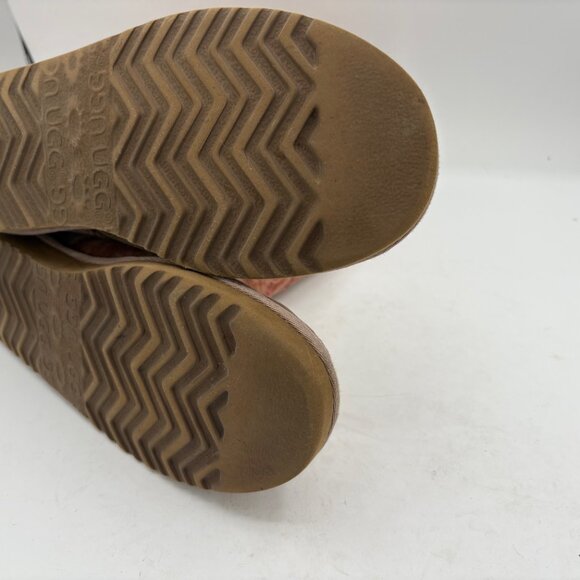 UGG Boots Romantic Flower Classic Tall Winter Women Size 7 Sheepskin *RARE* - Picture 6 of 12